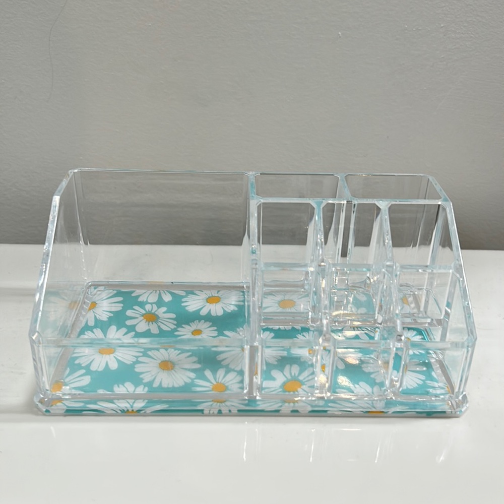 Makeup organizer